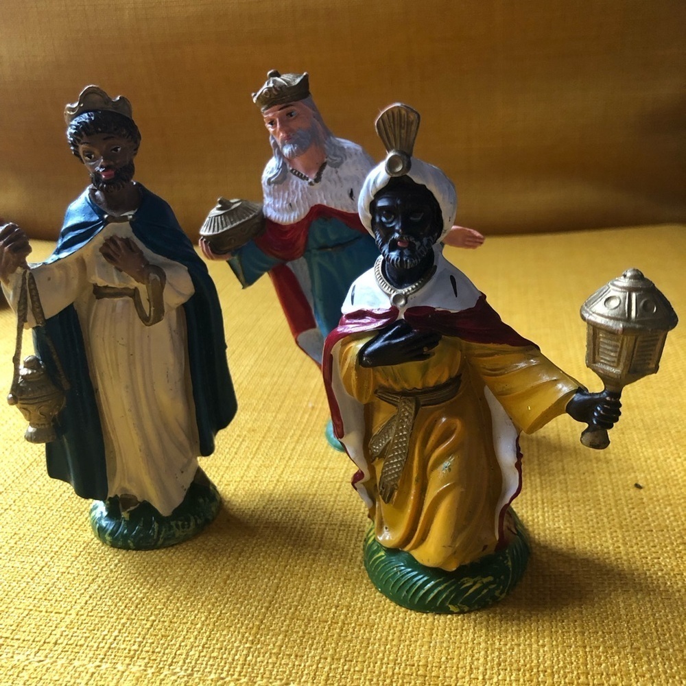 Vintage Italian Collectible Nativity Figurine Set - Picture 9 of 15